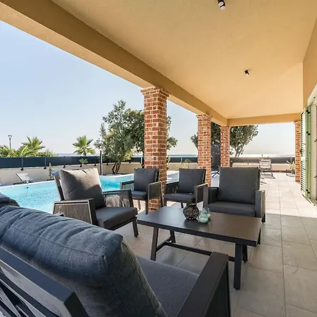 Villa Exclusive Luxury Mar With Glorious Sea View - By Ta Leut Agency *
